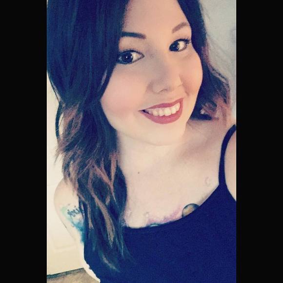 Meet your Posher, Bobbi - Picture 1 of 1